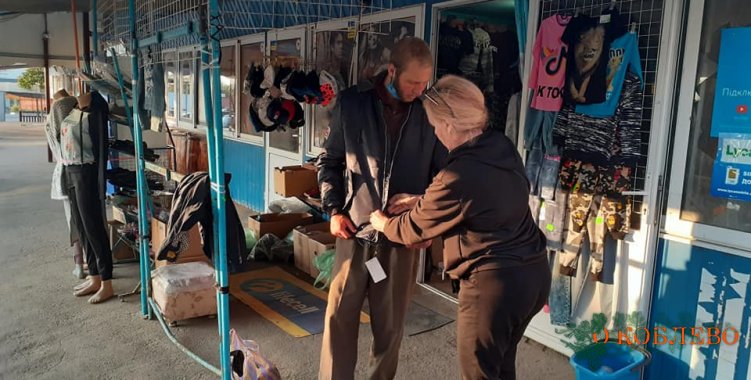Жители Коблево продолжают помогать мужчине из г. Берегово (фото)