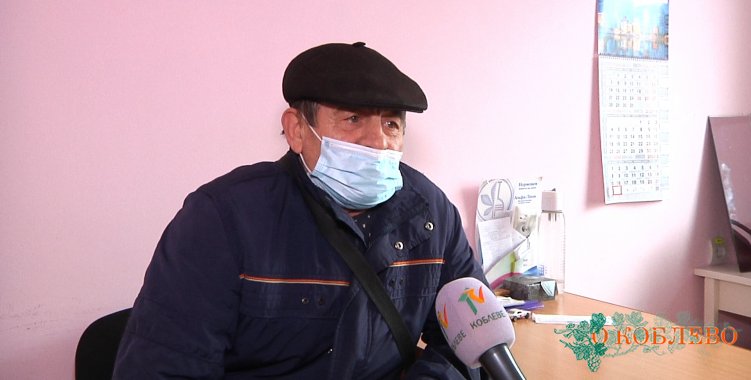 Василий Пономаренко, водитель медицинского автомобиля.