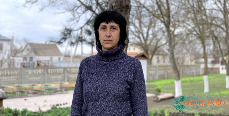 Елена Жуковская, заместитель директора по учебно-воспитательной работе, преподаватель английского языка, этики и музыки.