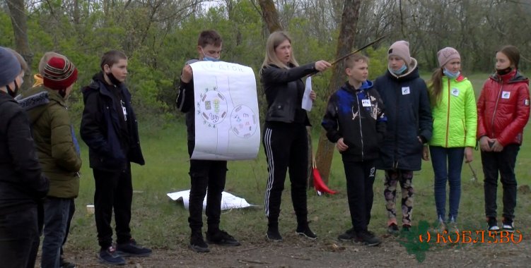 Ученики Новофедоровского УОСО занимались вопросами чистоты и порядка в селе (фото)