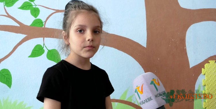 Дарья Корсикова, воспитанница студии циркового искусства и спортивного танца «Сюрприз».