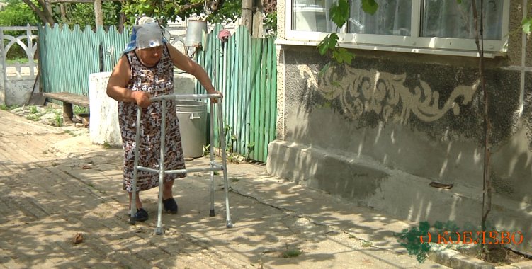 Депутат Коблевского сельсовета приобрел ортопедическое оборудование для пожилой жительницы Украинки (фото)