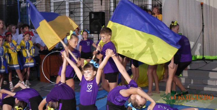 В Коблево состоялся торжественный концерт ко Дню флага и Независимости Украины (фото)