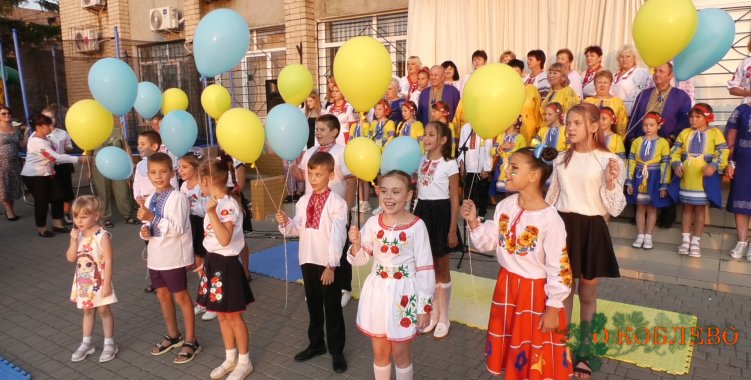 Работники культуры Коблевской ОТГ поздравили коллег с профессиональным праздником (фото)