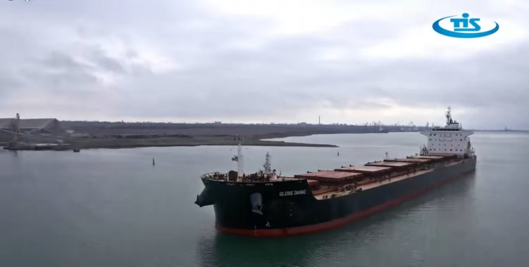 На ТИСе за рекордные сроки разгрузили 66 тысяч тонн угля с судна для украинских ТЭС (видео)