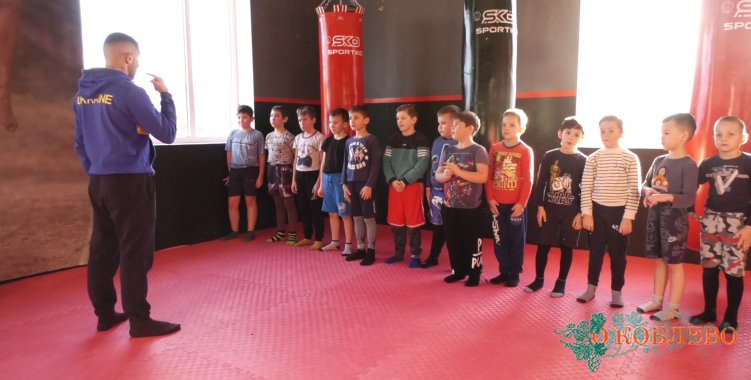 Воспитанники коблевского клуба тайского бокса готовятся к областному чемпионату в Одессе (фото)